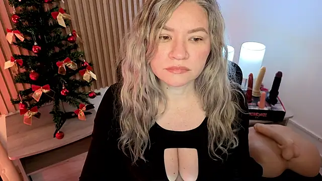 MarianL0ve online show from November 29, 10:51 am