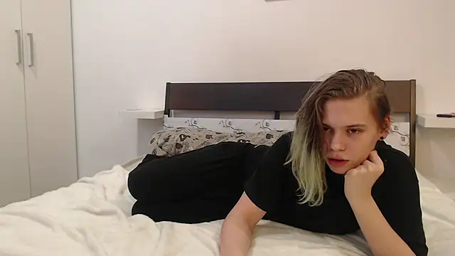 Snapshot of BlakeGumball chatting on March 9, 10:08 pm BlakeGumball online show from March 9, 10:08 pm