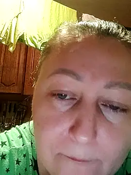 Snapshot of Rini333 chatting on May 16, 10:19 pm Rini333 online show from May 16, 10:19 pm