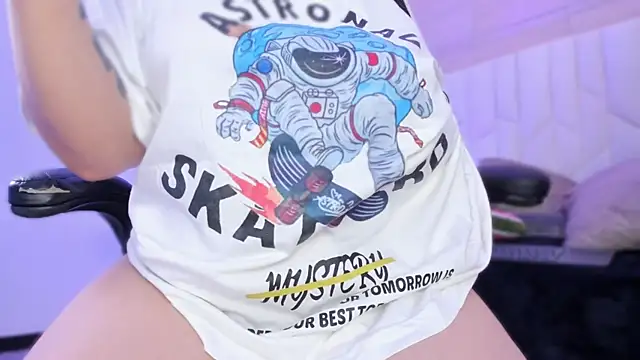 io chie  online show from December 3, 4:09 am