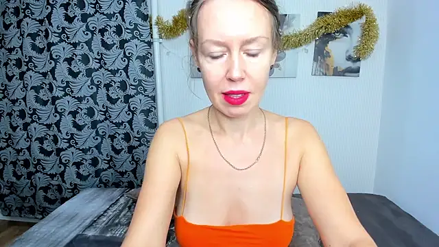 Snapshot of BrendaCain chatting on January 8, 1:11 am BrendaCain online show from January 8, 1:11 am