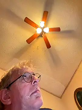 Snapshot of jck1m0t chatting on November 21, 11:36 pm jck1m0t online show from November 21, 11:36 pm