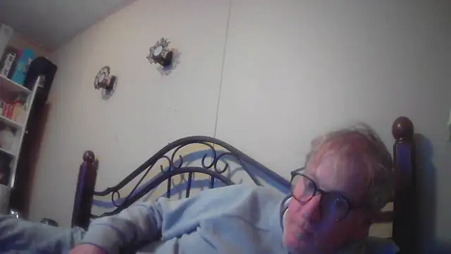 Snapshot of jck1m0t chatting on November 23, 12:21 am jck1m0t online show from November 23, 12:21 am