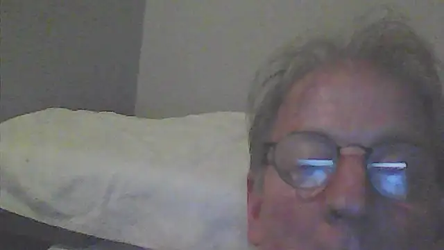 Snapshot of jck1m0t chatting on April 2, 12:30 am jck1m0t online show from April 2, 12:30 am