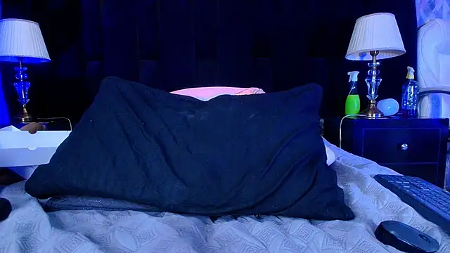 shelsyloreds online show from March 7, 4:22 pm