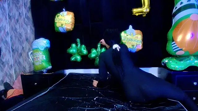 shelsyloreds online show from March 14, 11:56 am