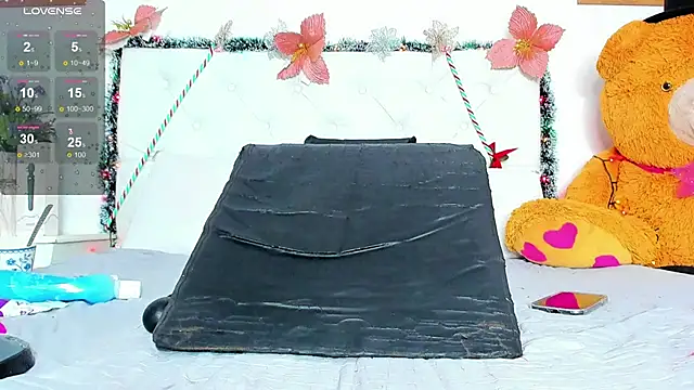 Sharon smiith online show from December 19, 4:23 am