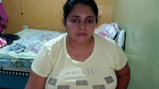 Snapshot of yulieth_bbw chatting on July 6, 1:24 am yulieth bbw online show from July 6, 1:24 am