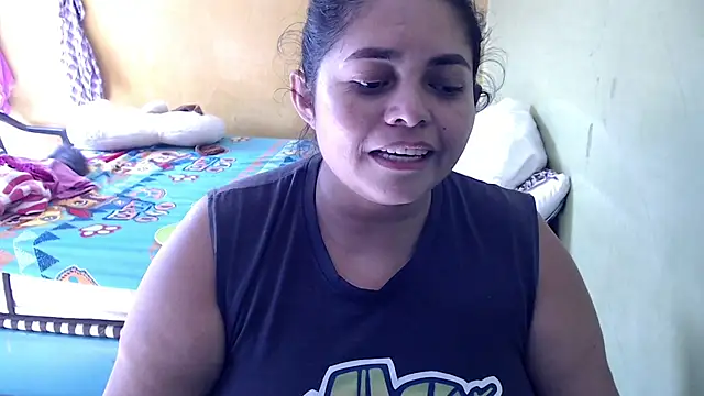Snapshot of yulieth_bbw chatting on July 24, 2:15 pm yulieth bbw online show from July 24, 2:15 pm