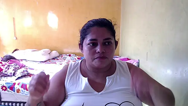 Snapshot of yulieth_bbw chatting on July 28, 12:48 pm yulieth bbw online show from July 28, 12:48 pm