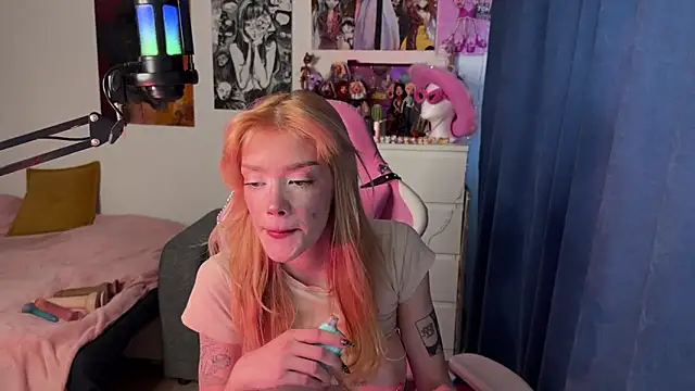 Snapshot of boobsybootie chatting on December 8, 11:46 am boobsybootie online show from December 8, 11:46 am