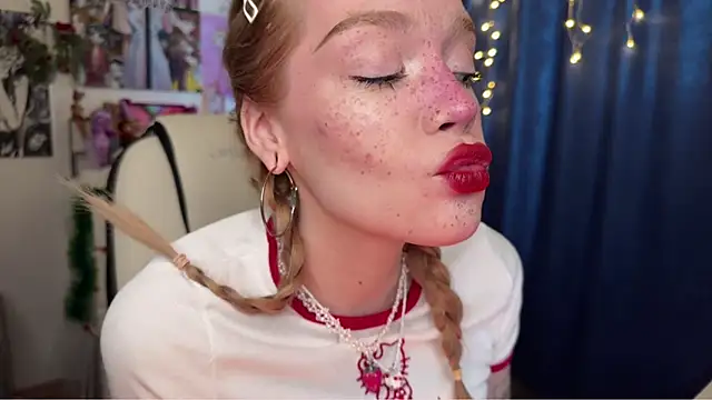 Snapshot of boobsybootie chatting on January 3, 9:04 am boobsybootie online show from January 3, 9:04 am