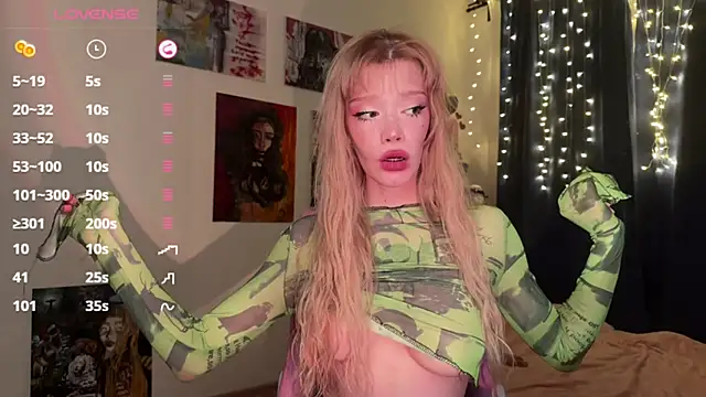 Snapshot of boobsybootie chatting on March 7, 5:28 pm boobsybootie online show from March 7, 5:28 pm