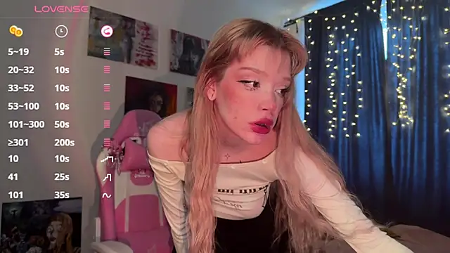 Snapshot of boobsybootie chatting on March 8, 5:49 am boobsybootie online show from March 8, 5:49 am