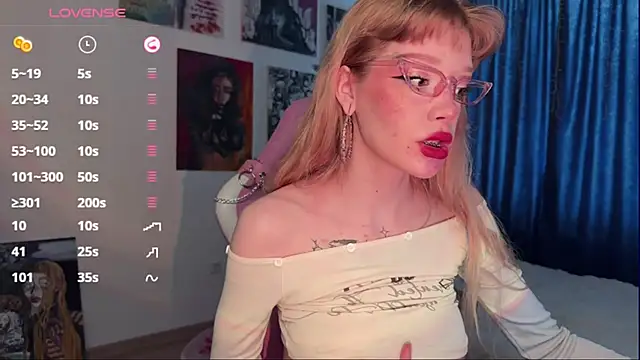 Snapshot of boobsybootie chatting on March 13, 9:54 am boobsybootie online show from March 13, 9:54 am