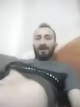 Snapshot of Yaramaz331 chatting on March 18, 9:32 pm Yaramaz331 online show from March 18, 9:32 pm