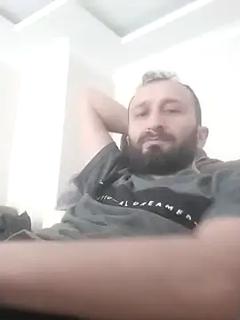 Snapshot of Yaramaz331 chatting on March 21, 11:44 am Yaramaz331 online show from March 21, 11:44 am