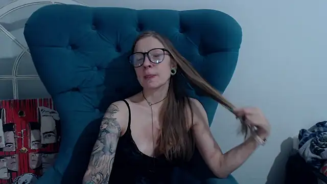 alexandra zaryanova online show from February 4, 6:49 pm