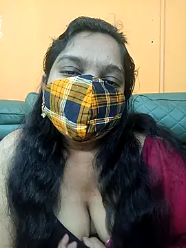 Snapshot of lovely-latha chatting on December 3, 4:42 am lovely-latha online show from December 3, 4:42 am