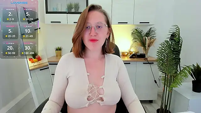 Charmy Gracy online show from April 25, 11:57 am