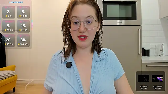 Snapshot of Charmy_Gracy chatting on July 24, 9:29 am Charmy Gracy online show from July 24, 9:29 am