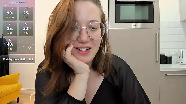 Snapshot of Charmy_Gracy chatting on July 28, 2:13 pm Charmy Gracy online show from July 28, 2:13 pm