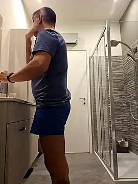 Snapshot of kekko-1982 chatting on December 10, 12:27 pm kekko-1982 online show from December 10, 12:27 pm