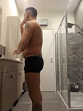 Snapshot of kekko-1982 chatting on January 11, 9:26 am kekko-1982 online show from January 11, 9:26 am