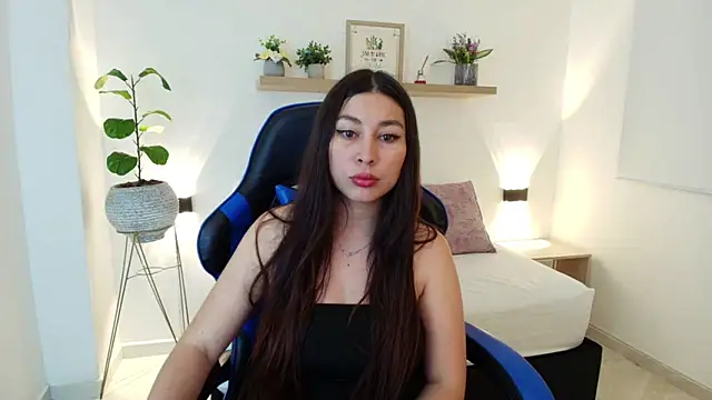 bella 99  online show from April 29, 11:25 am
