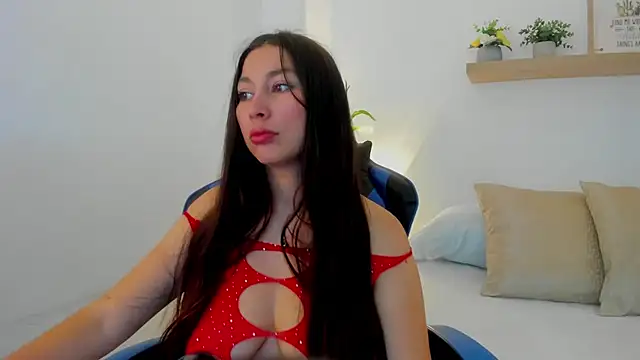 Snapshot of bella_99_ chatting on July 20, 12:07 pm bella 99 online show from July 20, 12:07 pm