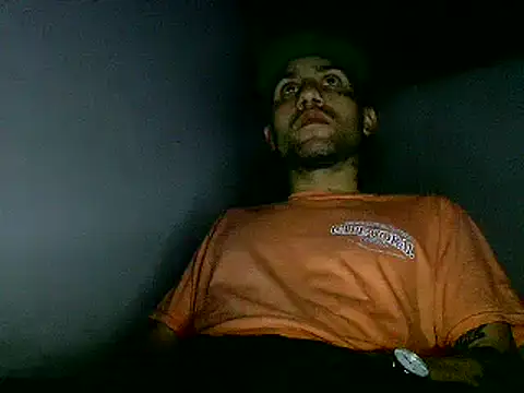 Snapshot of Christian_Stiven1 chatting on April 11, 4:28 am Christian Stiven1 online show from April 11, 4:28 am
