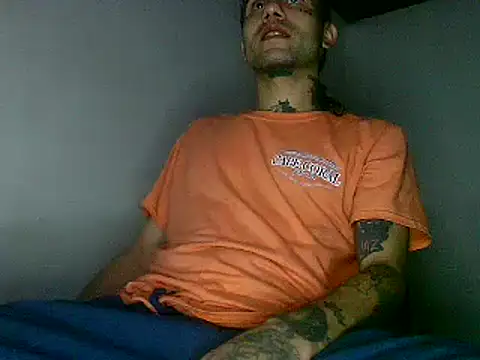 Snapshot of Christian_Stiven1 chatting on April 15, 9:48 pm Christian Stiven1 online show from April 15, 9:48 pm