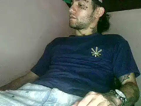 Snapshot of Christian_Stiven1 chatting on April 22, 6:53 pm Christian Stiven1 online show from April 22, 6:53 pm