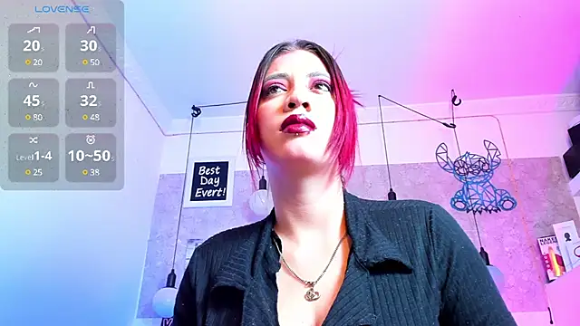 Snapshot of Rebeca_xs chatting on December 28, 7:33 am Rebeca xs online show from December 28, 7:33 am