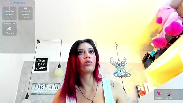 Snapshot of Rebeca_xs chatting on March 3, 7:32 am Rebeca xs online show from March 3, 7:32 am