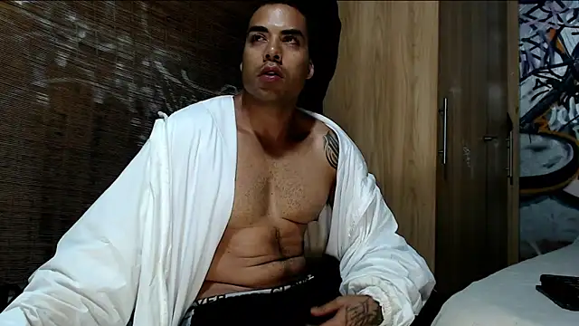 Snapshot of Justin_Frank chatting on November 27, 10:34 pm Justin Frank online show from November 27, 10:34 pm