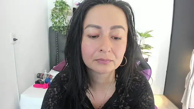 sahara1802 online show from December 19, 9:49 am