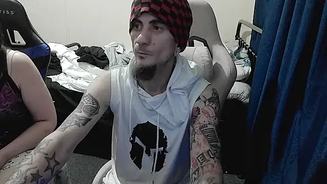 Snapshot of robvegas274 chatting on October 12, 2:38 pm robvegas274 online show from October 12, 2:38 pm