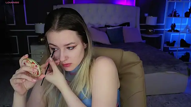 Snapshot of elinanortas chatting on October 27, 1:09 am elinanortas online show from October 27, 1:09 am