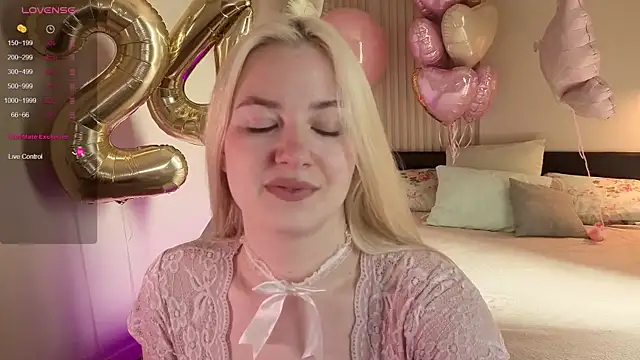 elinanortas online show from June 18, 4:35 am