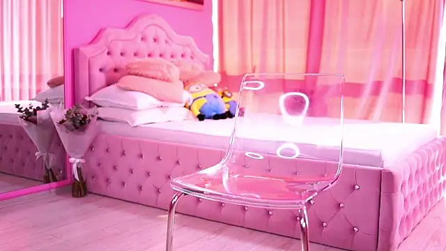 Snapshot of AshleySinn chatting on January 15, 11:37 am AshleySinn online show from January 15, 11:37 am