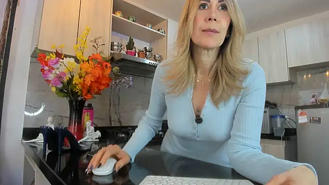ashleymilf 1 online show from July 23, 3:21 pm