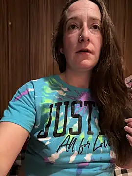 Mini And The Bear online show from February 13, 7:10 pm