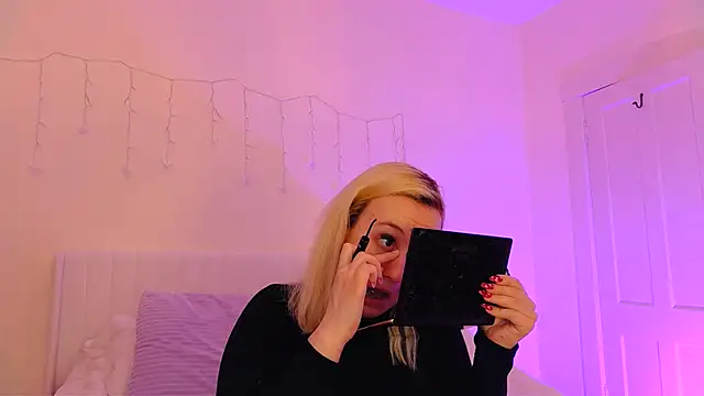 ashleyblaydex online show from March 2, 11:55 pm