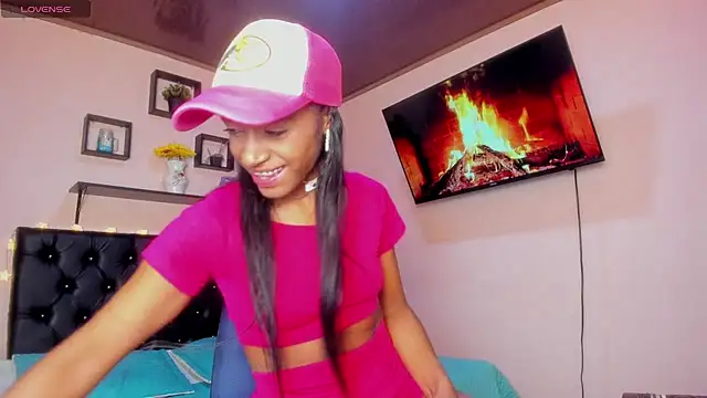 Snapshot of sharon_hill chatting on February 19, 11:46 pm sharon hill online show from February 19, 11:46 pm