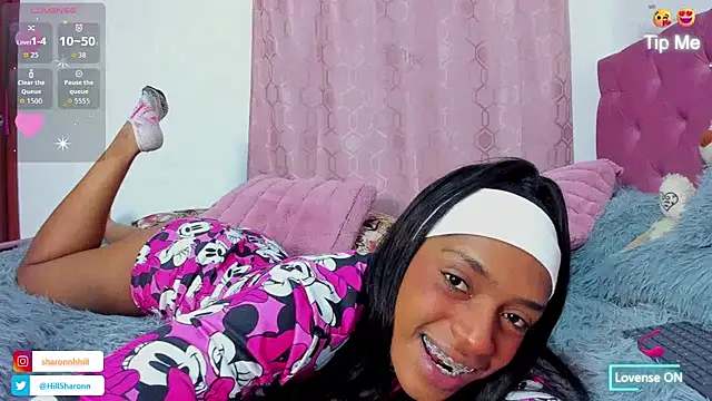 Snapshot of sharon_hill chatting on September 19, 1:07 am sharon hill online show from September 19, 1:07 am