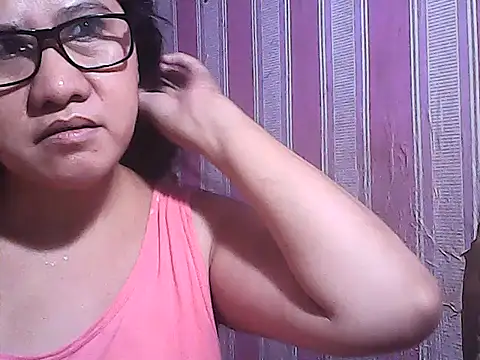 sweetsosie18 online show from November 6, 8:59 am