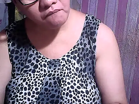 sweetsosie18 online show from November 13, 1:21 pm