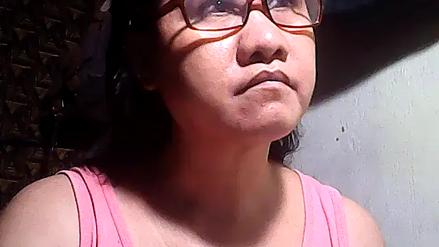 sweetsosie18 online show from April 23, 12:29 pm