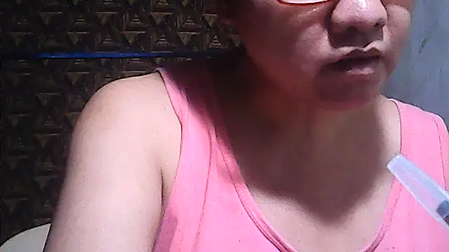 sweetsosie18 online show from April 30, 6:25 pm